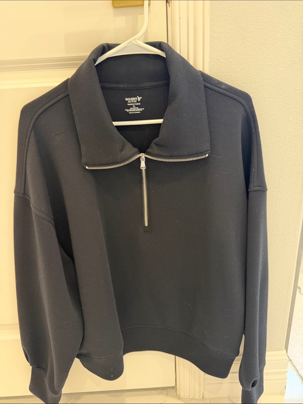 Old Navy women’s Black Quarter-Zip Sweatshirt